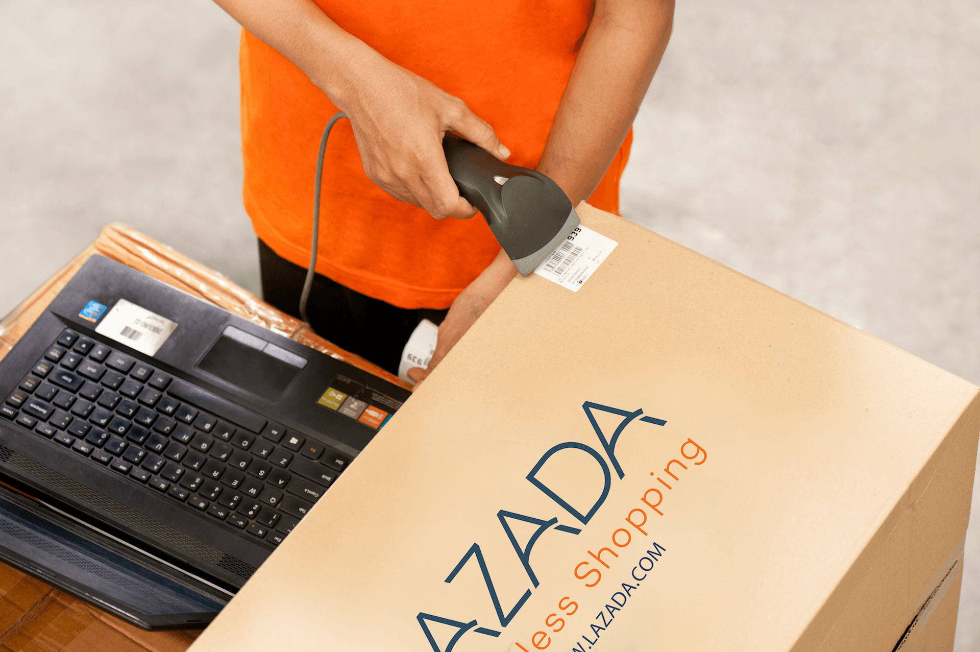 Hướng dẫn "xóa" một trong hoặc nhiều sản phẩm đã bán hết trên Lazada